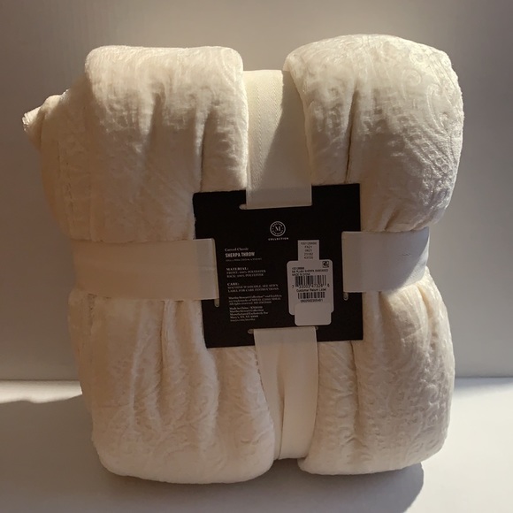 Martha Stewart Carved Classic Sherpa Throw Blanket - Picture 7 of 7